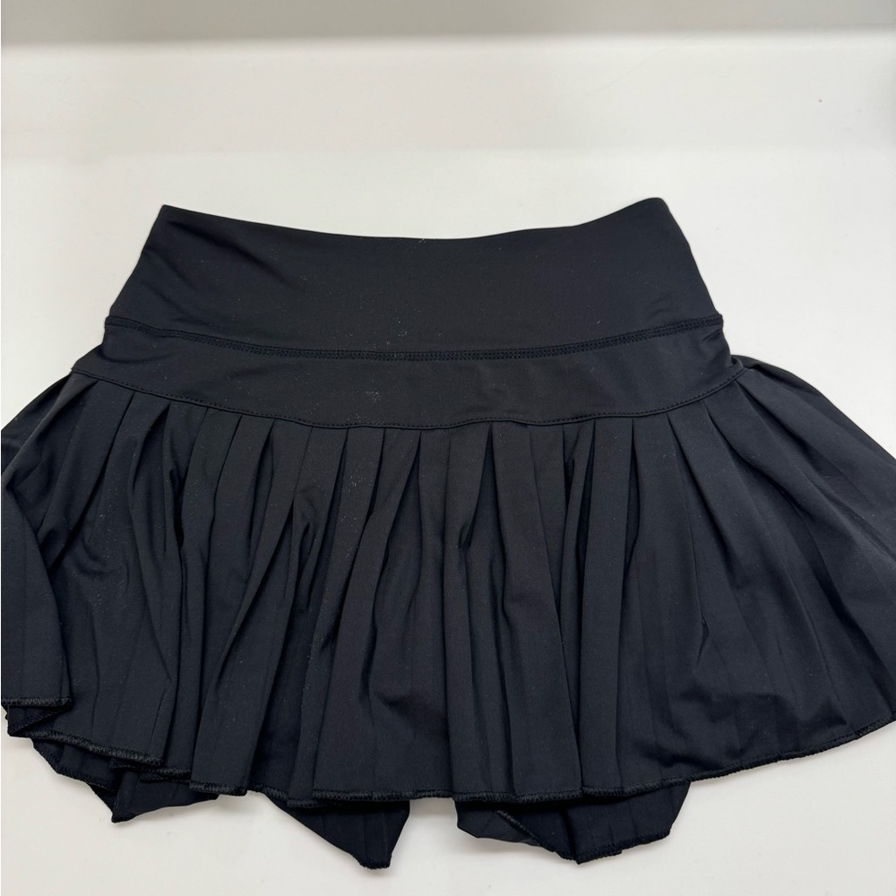 Gold hinge skirt size small